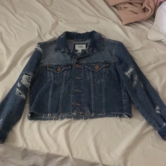 Lightly worn Forever 21 cropped denim jacket - Picture 1 of 4